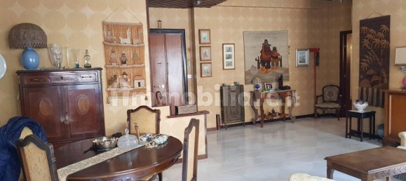 4 Schlafzimmer Wohnung in Salerno, Italy, Nr. 8725 5