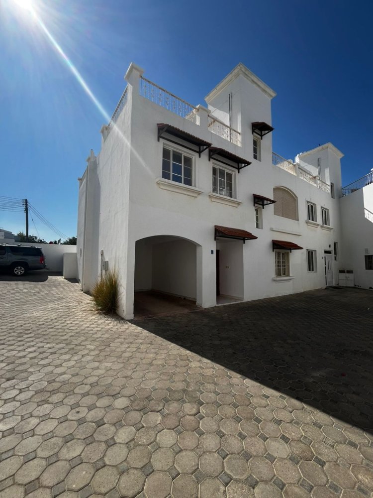 3 bedrooms Duplex in Muscat, Oman No. 1546