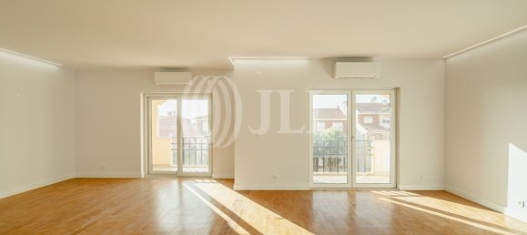 4 bedrooms Duplex in Cascais, Portugal No. 110749 2