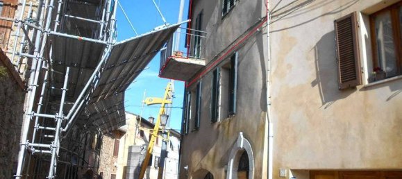 3 bedrooms Apartment in Asciano, Italy No. 328794 2