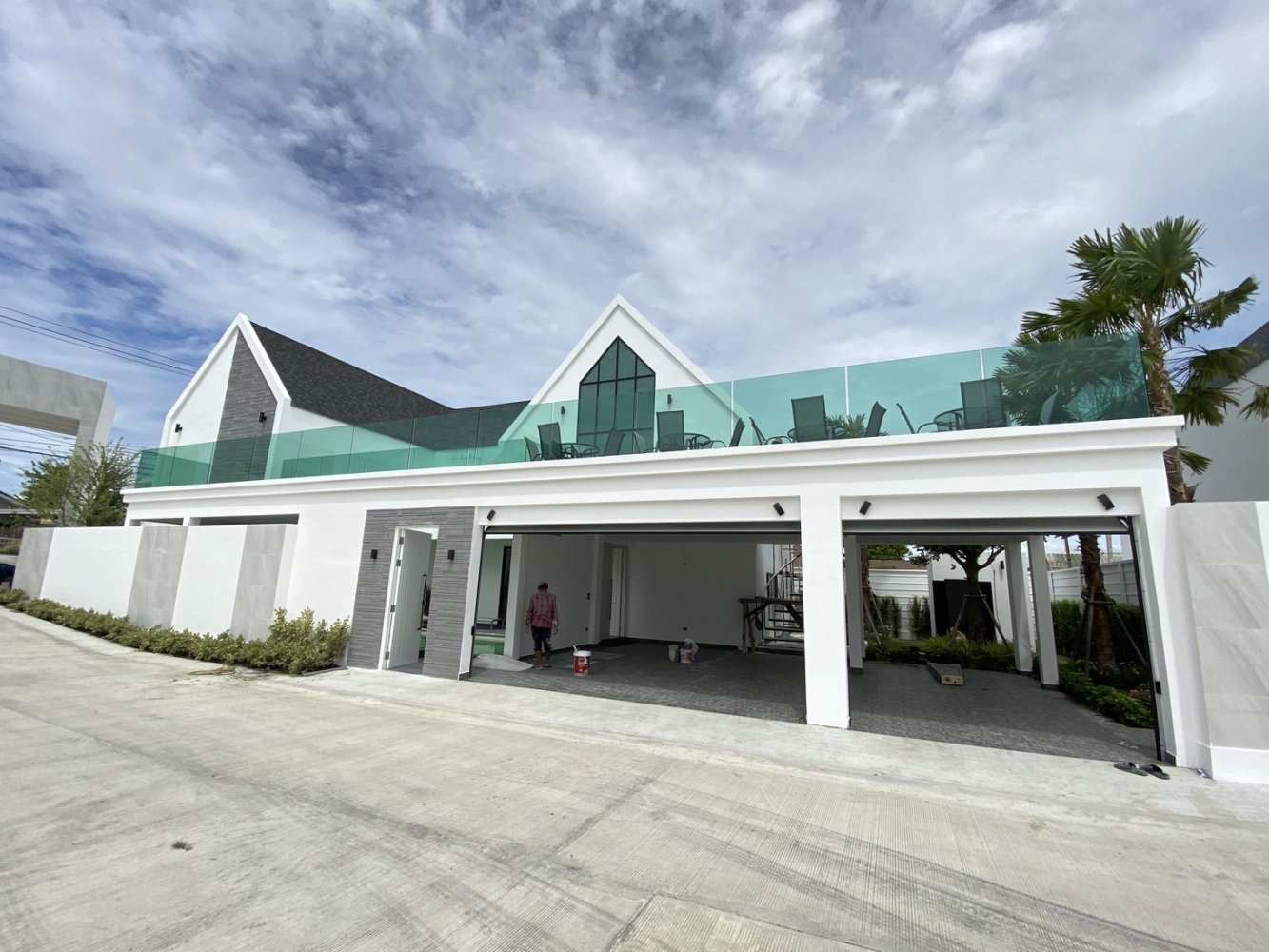 4 bedrooms Villa in Pattaya, Thailand No. 33569