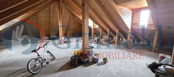 3-salle Appartement à Giugliano in Campania, Italy No. 55933 11