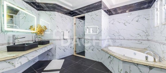 4 bedrooms Villa in Palm Jumeirah, UAE No. 28026 11