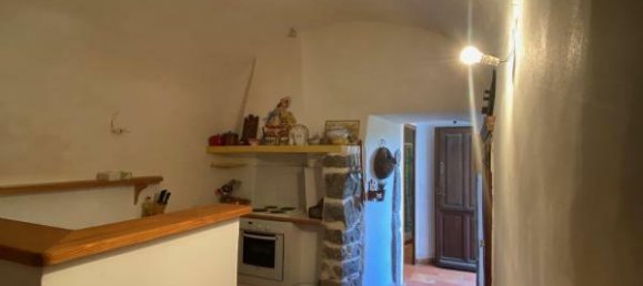 Дом с 1 спальней в Монтичелло, Франция № 211893 6