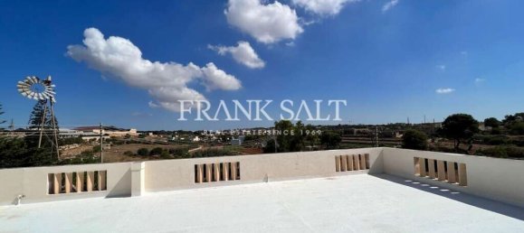 4 Schlafzimmer Haus in Dingli, Malta, Nr. 10681 3