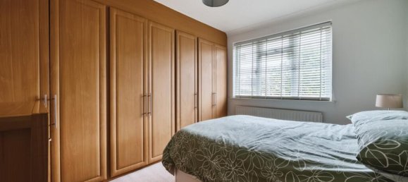 3 bedrooms House in Sutton, United Kingdom No. 13431 9