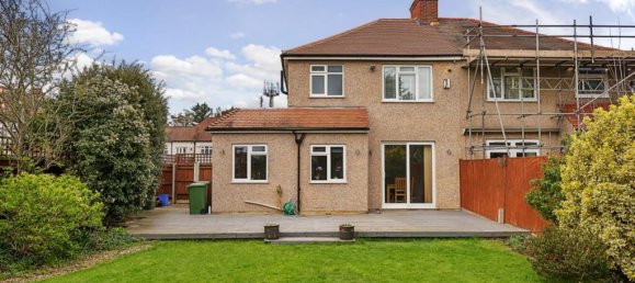 3 bedrooms House in Sutton, United Kingdom No. 13431 12