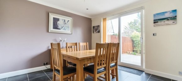 3 bedrooms House in Sutton, United Kingdom No. 13431 4