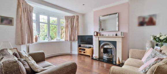 3 bedrooms House in Sutton, United Kingdom No. 13431 3