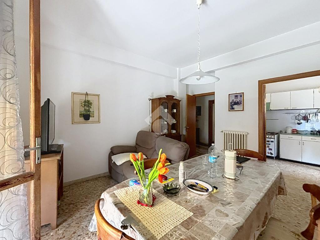 3 bedrooms Apartment in Cascina, Italy No. 272080