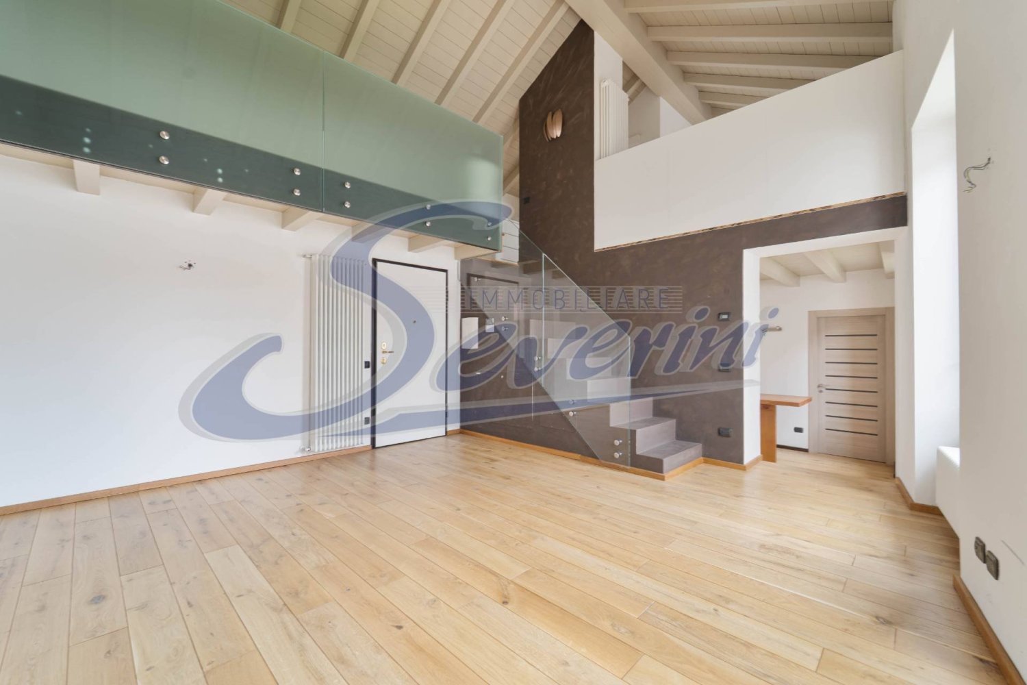 2 Schlafzimmer Wohnung in Como, Italy, Nr. 266199