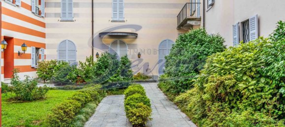 2 Schlafzimmer Wohnung in Como, Italy, Nr. 266199 16