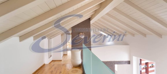 2 Schlafzimmer Wohnung in Como, Italy, Nr. 266199 35