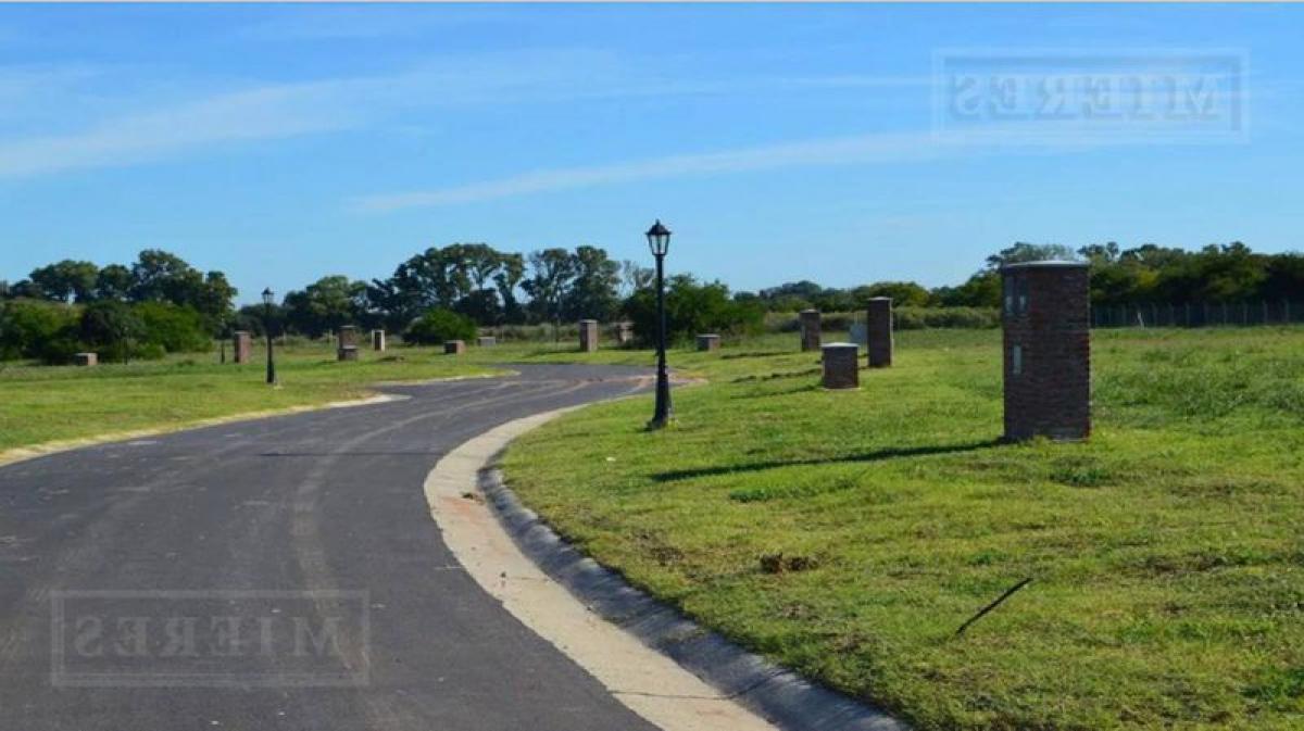  Land in Pilar, Argentina No. 116990