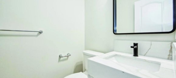 3 Schlafzimmer Haus in Oakville, Canada, Nr. 1040 10