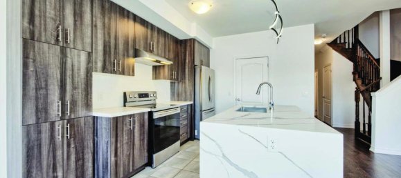 3 Schlafzimmer Haus in Oakville, Canada, Nr. 1040 6