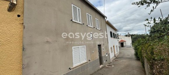 3 bedrooms House in Lourosa, Portugal No. 82802 3