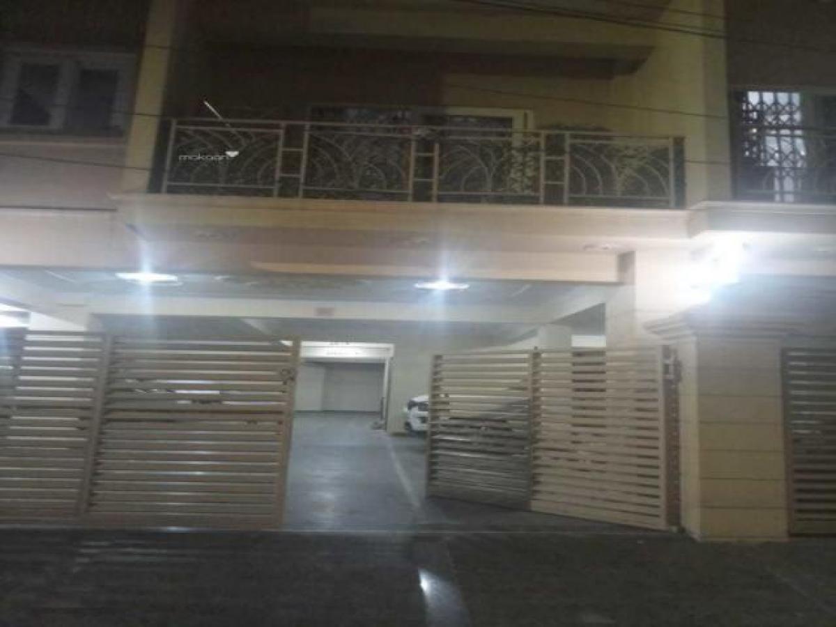 3 bedrooms House in Lucknow, India No. 19233