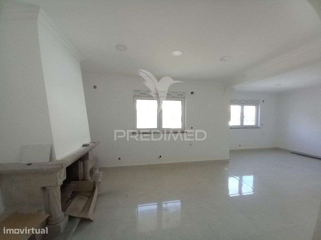 4 غرف نوم منزل في Seixal, Portugal رقم 183402