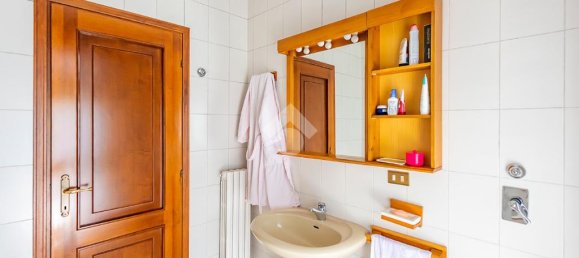 4 غرف نوم فيلا في Arese, Italy رقم 282519 37