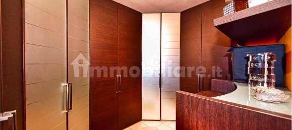 2 bedrooms Villa in Gerenzano, Italy No. 331070 17