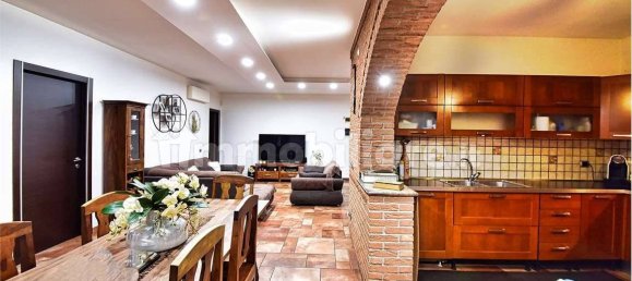 2 bedrooms Villa in Gerenzano, Italy No. 331070 7