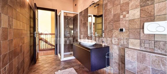 2 bedrooms Villa in Gerenzano, Italy No. 331070 24