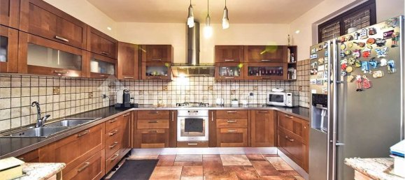 2 bedrooms Villa in Gerenzano, Italy No. 331070 11