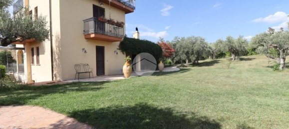 12 rooms Villa in Manoppello, Italy No. 267919 2
