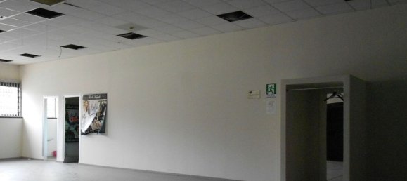 Lagerhaus in Cinisello Balsamo, Italy 1710m², Nr. 149263 5