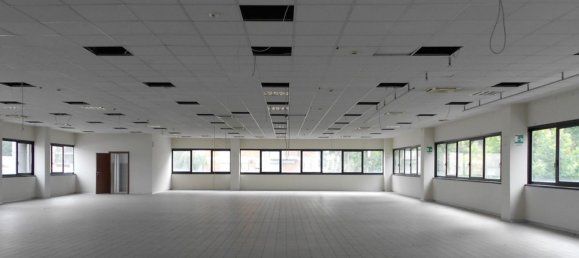 Lagerhaus in Cinisello Balsamo, Italy 1710m², Nr. 149263 7