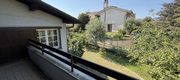 Вилла с 4 спальнями в Мерате, Италия № 324519 10