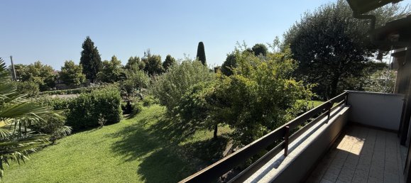 Вилла с 4 спальнями в Мерате, Италия № 324519 16