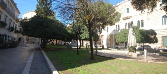 عقار تجاري في Lecce, Italy 247متر مربع رقم 374906 3