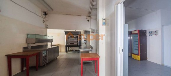 Gewerbliche Immobilie in Perugia, Italy 213m², Nr. 157209 8