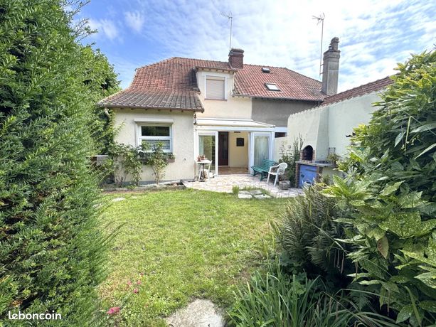 3 bedrooms House in Compiegne, France No. 303819