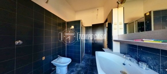 Квартира с 3 спальнями в Монтегранаро, Италия № 323095 13