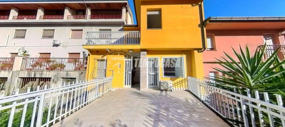 Квартира с 3 спальнями в Монтегранаро, Италия № 323095 6