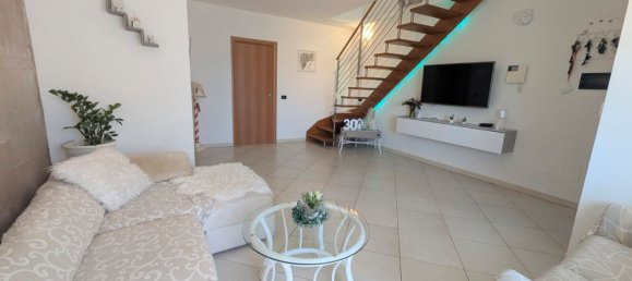 3 Schlafzimmer Doppelhaus in Pulsano, Italy, Nr. 376732 12