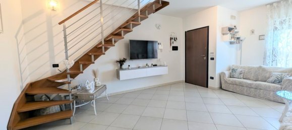 3 Schlafzimmer Doppelhaus in Pulsano, Italy, Nr. 376732 9