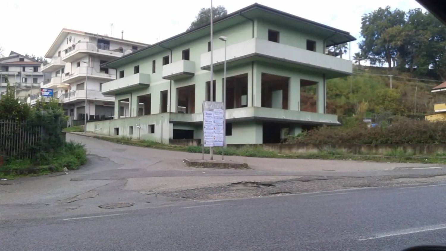 1 room Building in Vibo Valentia, Italy No. 116967