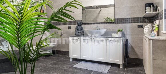 3 Schlafzimmer Wohnung in Samarate, Italy, Nr. 269608 25