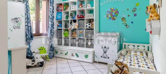 3 Schlafzimmer Wohnung in Samarate, Italy, Nr. 269608 40