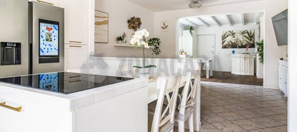 3 Schlafzimmer Wohnung in Samarate, Italy, Nr. 269608 19