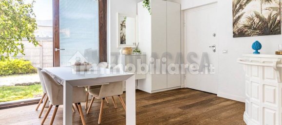 3 Schlafzimmer Wohnung in Samarate, Italy, Nr. 269608 8