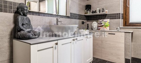 3 Schlafzimmer Wohnung in Samarate, Italy, Nr. 269608 27