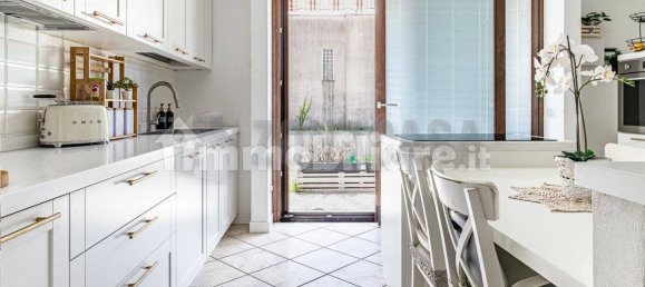 3 Schlafzimmer Wohnung in Samarate, Italy, Nr. 269608 14