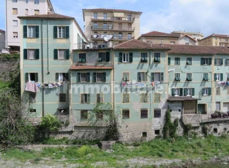 Propiedad comercial de 1 habitación en Campomorone, Italy No. 404013