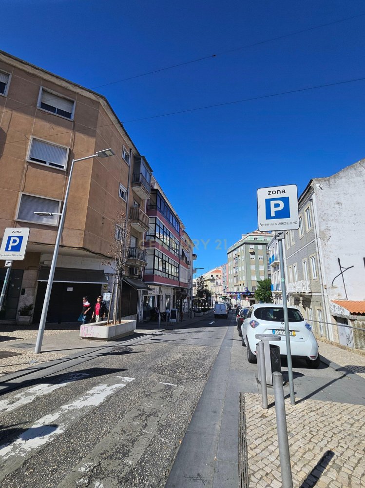  عقار تجاري في Loures, Portugal 258متر مربع رقم 123376