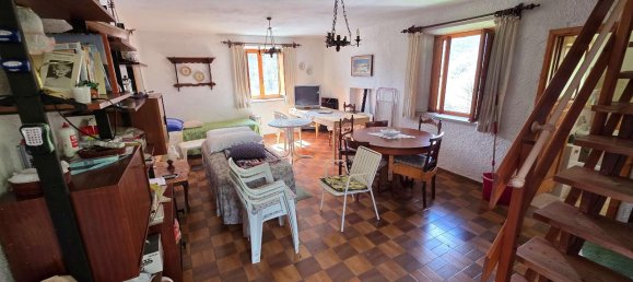 7 rooms House in Molazzana, Italy No. 75655 10